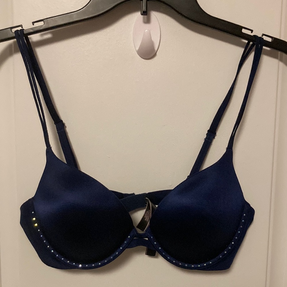 Victoria Secret Push Up Bra 34C